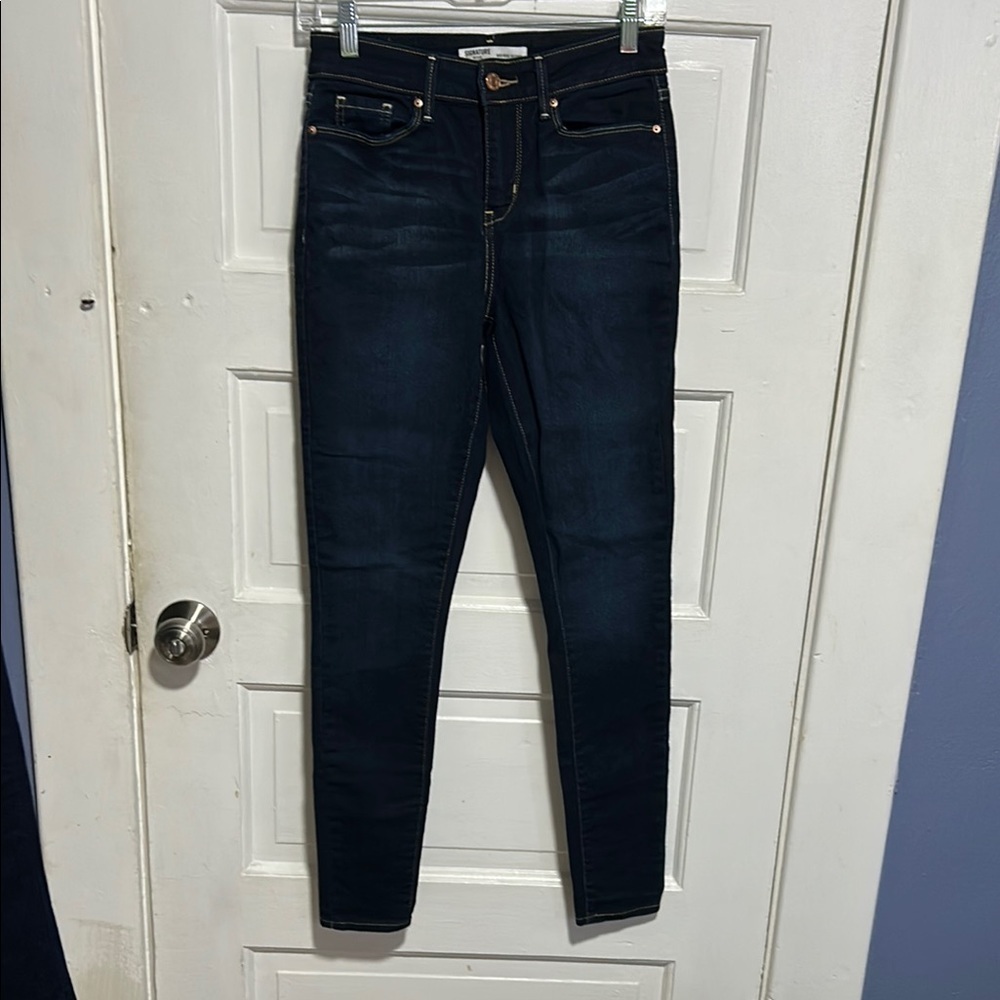 Levi StraussWomen's Dark Blue Jeans